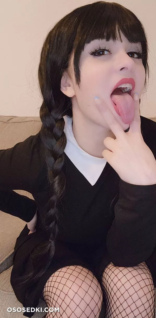 Pinkchyu - Wednesday - Photo 7
