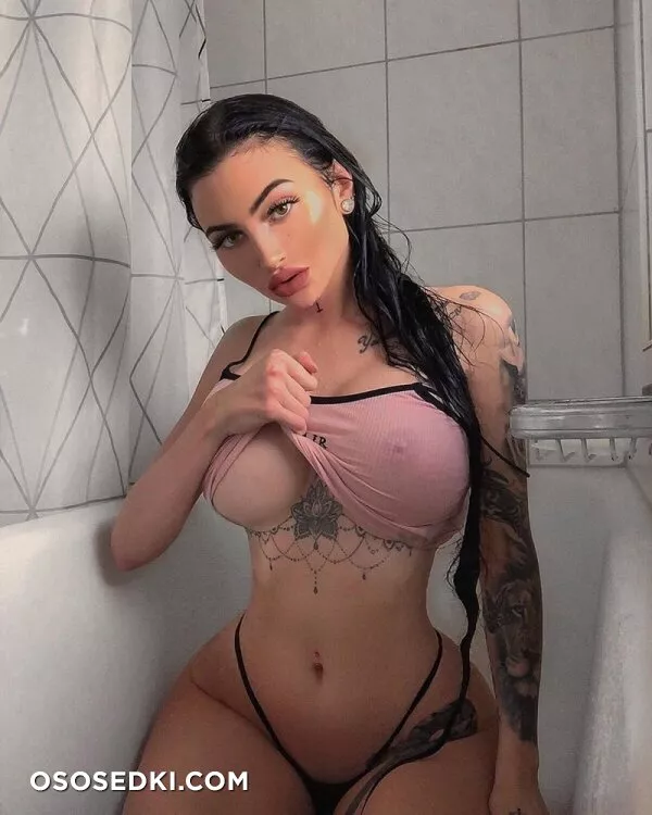 Celine Centino - Photo 34