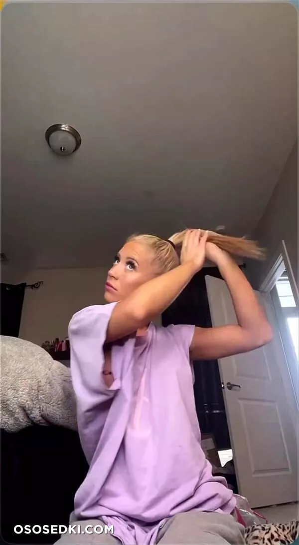 Lizzy Wurst Nipple Slip Tiktok - Photo 2