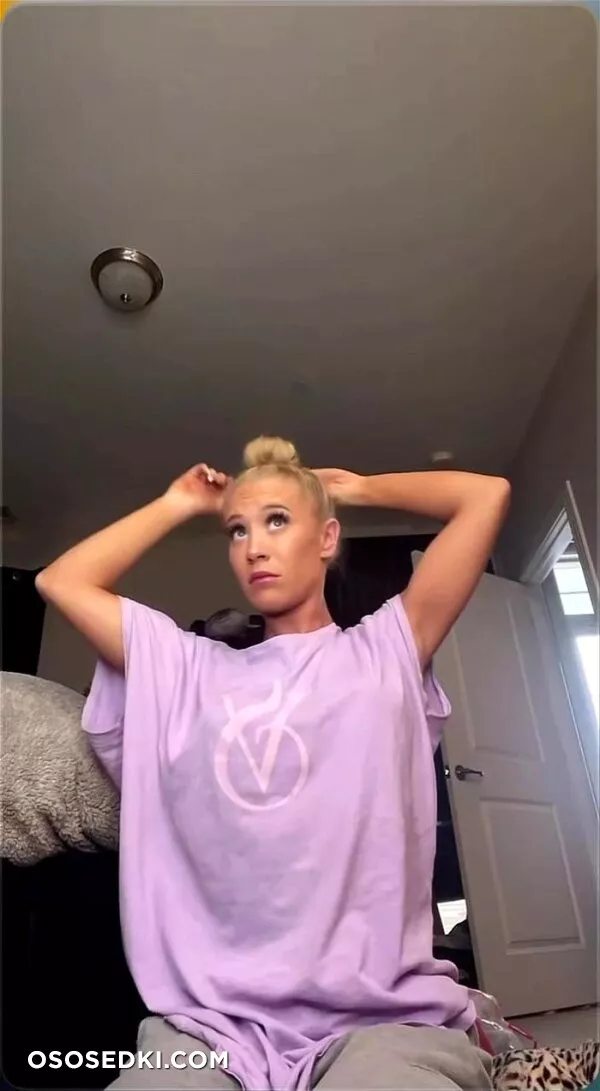 Lizzy Wurst Nipple Slip Tiktok - Photo 5