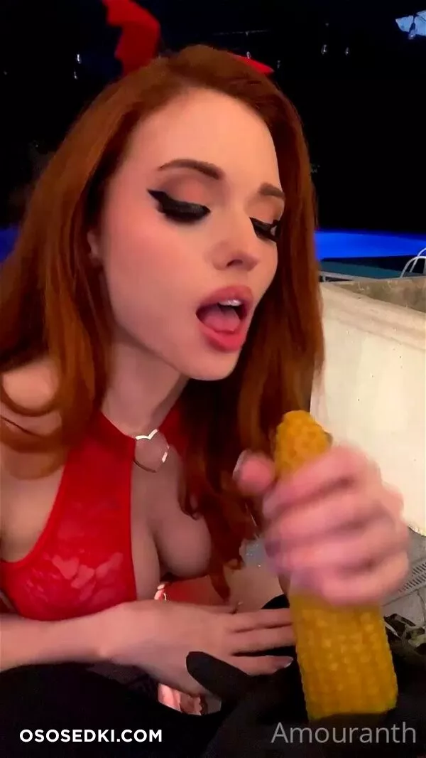 Amouranth Nude Halloween Knob Handjob - Photo 6
