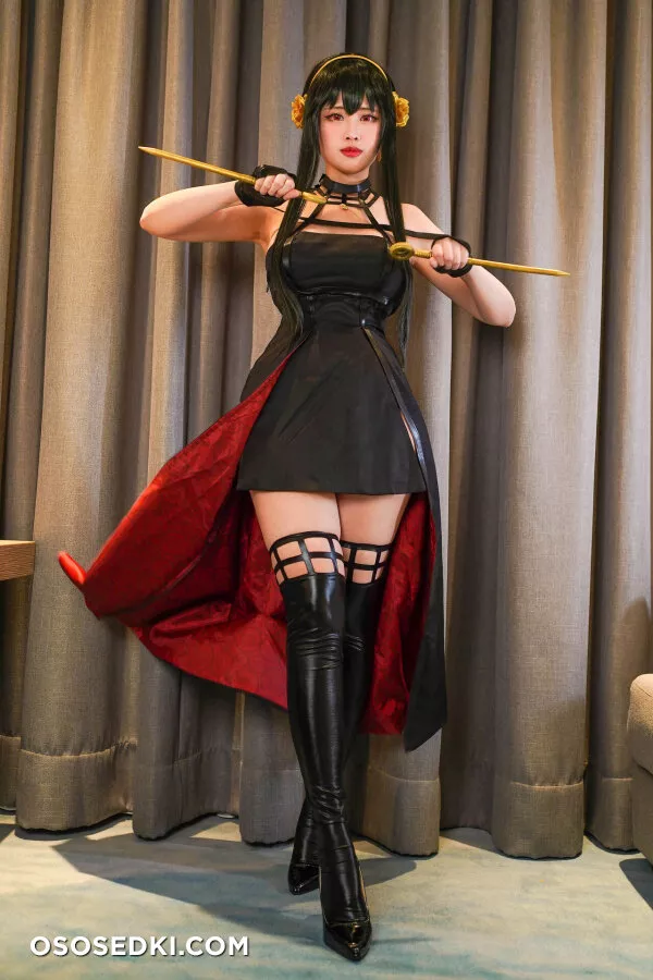 Kaya Huang - Yor Forger - Photo 1