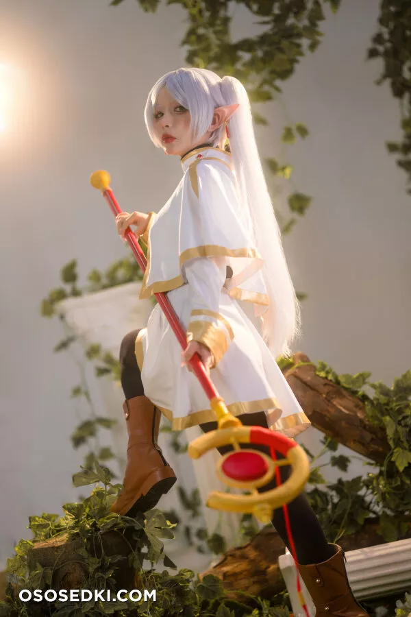 Umeko J - Frieren - Photo 2