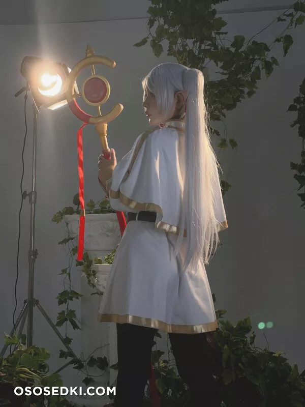 Umeko J - Frieren - Photo 109