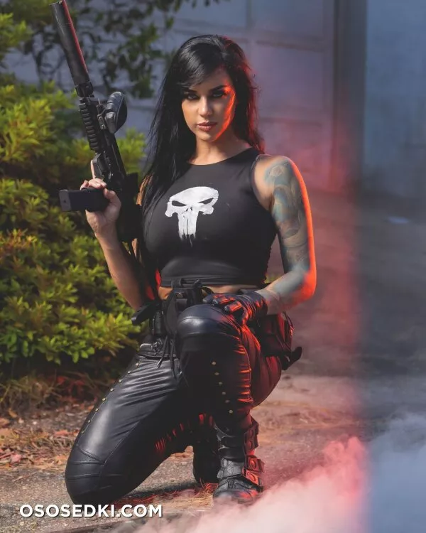 Alex Zedra - Punisher - Photo 2