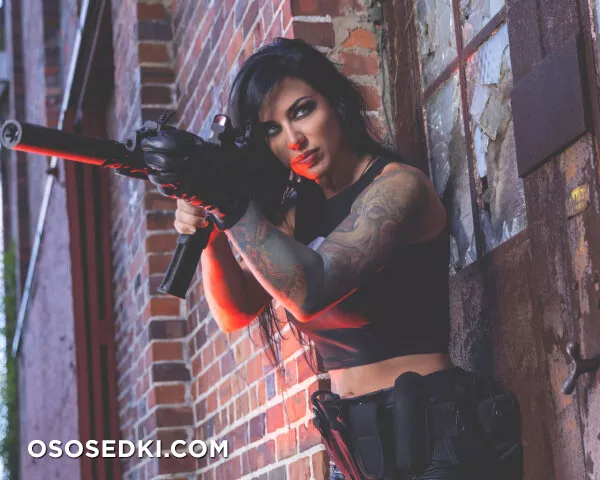 Alex Zedra - Punisher - Photo 4