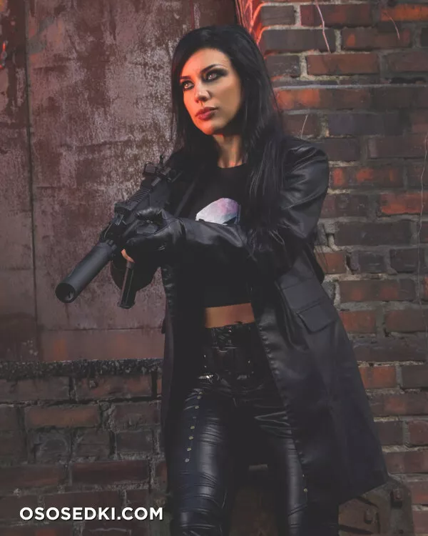 Alex Zedra - Punisher - Photo 6