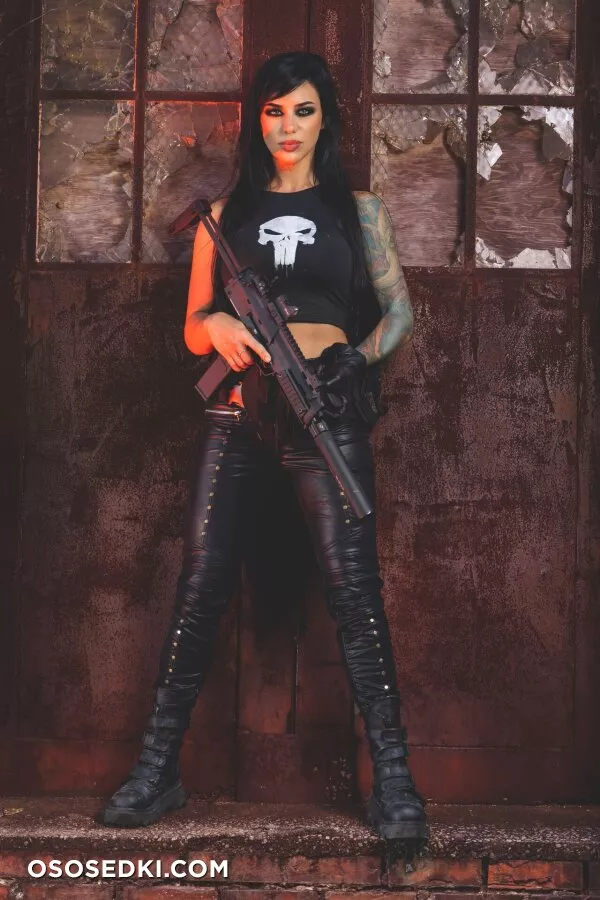 Alex Zedra - Punisher - Photo 8
