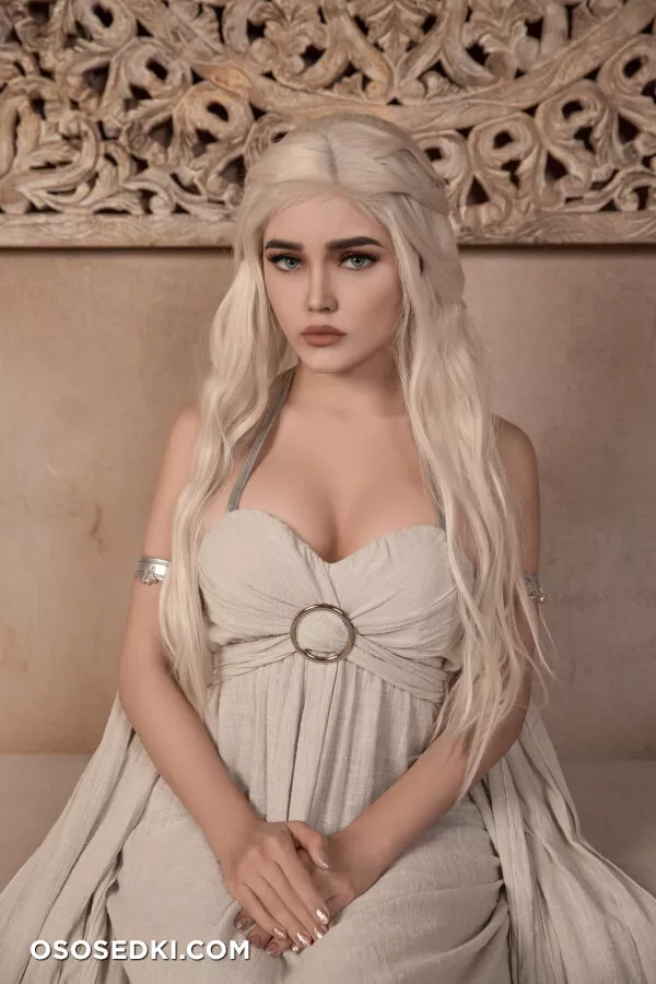 Kalinka Fox - Daenerys (Game of Thrones) - Photo 4