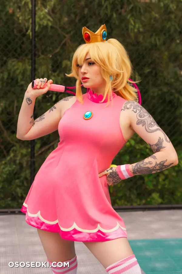 Kayla Erin - Princess Peach - Super Mario Brothers | Super Mario Bros. - Photo 12