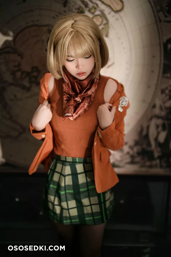Cosplay ZinieQ Ashley Resident Evil 4 - Photo 29