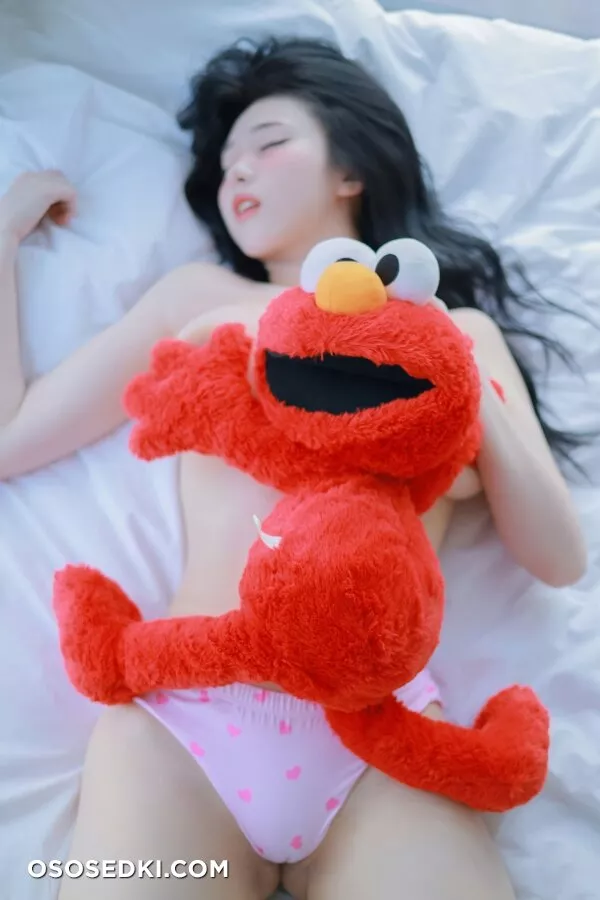 Yeonwoo - Naked - Photo 72