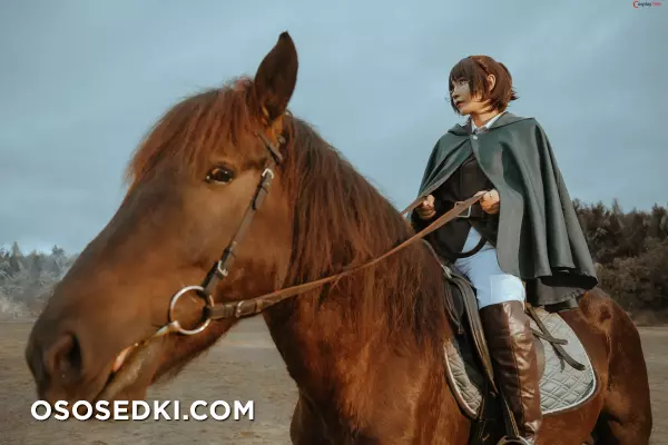 Umeko J cosplay Hange Zoe - Attack on Titan - Photo 45