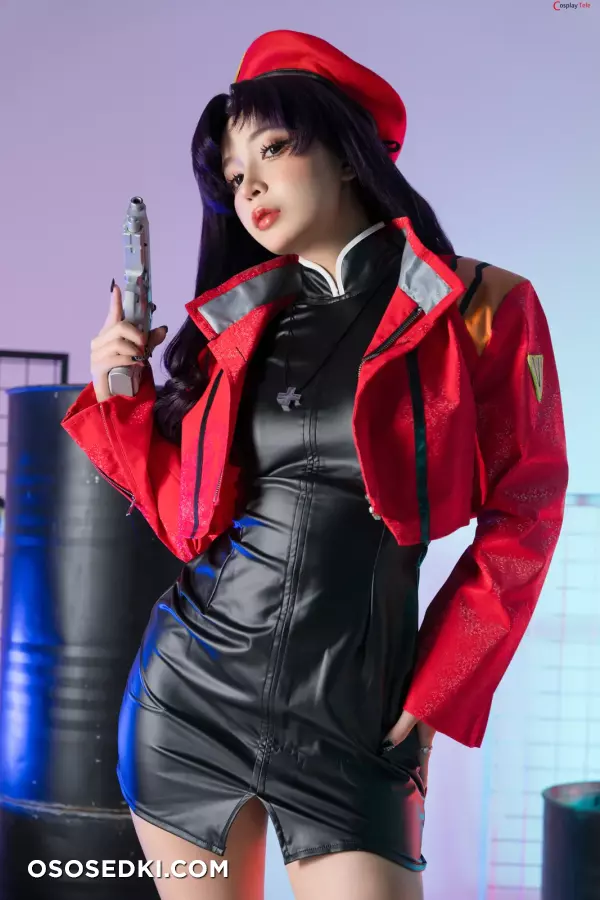 Umeko J cosplay Misato Katsuragi - Evangelion - Photo 1