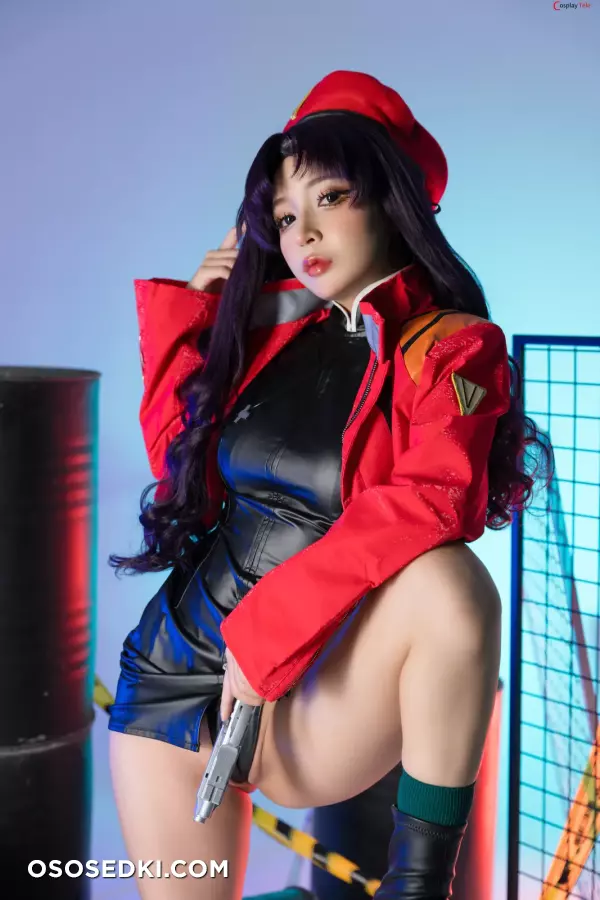 Umeko J cosplay Misato Katsuragi - Evangelion - Photo 5