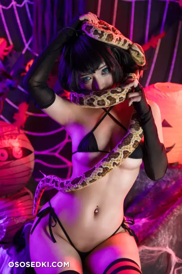 Umeko J cosplay Mavis Dracula - Hotel Transylvania - Photo 21