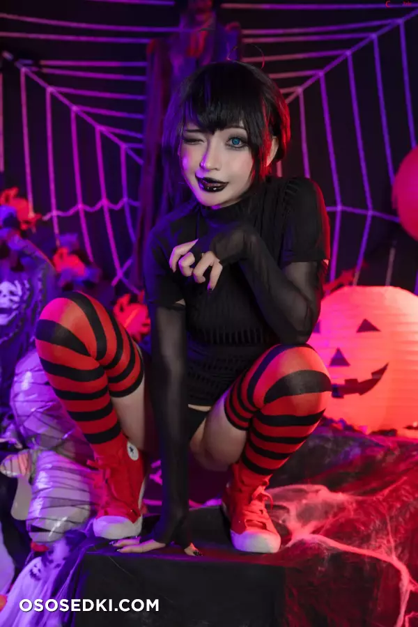 Umeko J cosplay Mavis Dracula - Hotel Transylvania - Photo 34