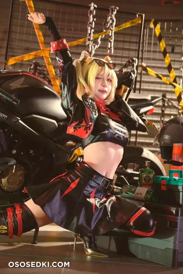 Umeko J cosplay Burnice White - Zenless Zone Zero - Photo 67