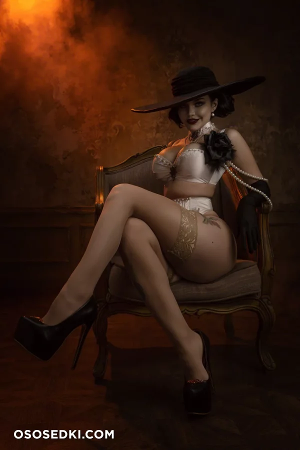 Kalinka Fox | Christina Fink - Alcina Dimitrescu - Resident Evil | Biohazard - Photo 17