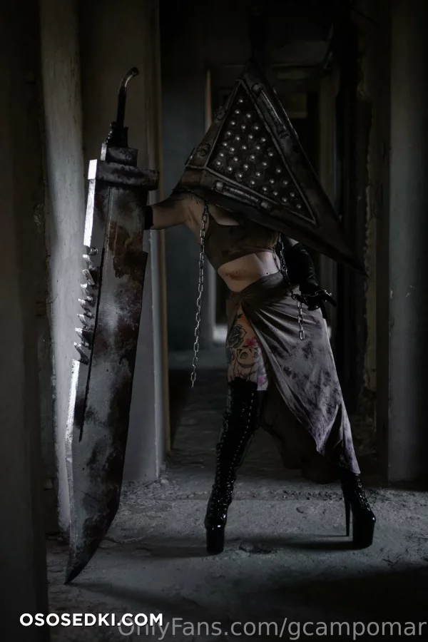 Giovanna Campomar - Pyramid Head - Silent Hill - Photo 1