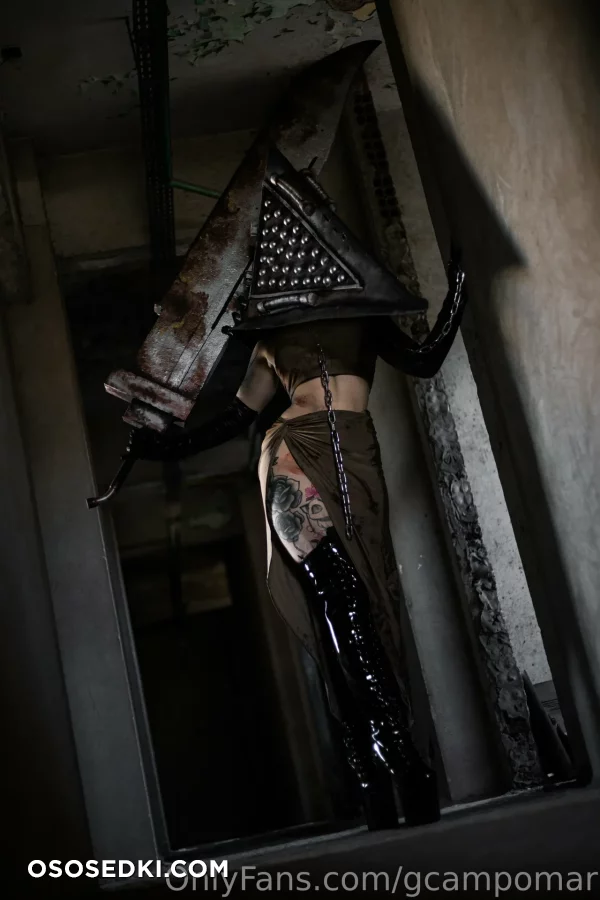 Giovanna Campomar - Pyramid Head - Silent Hill - Photo 12