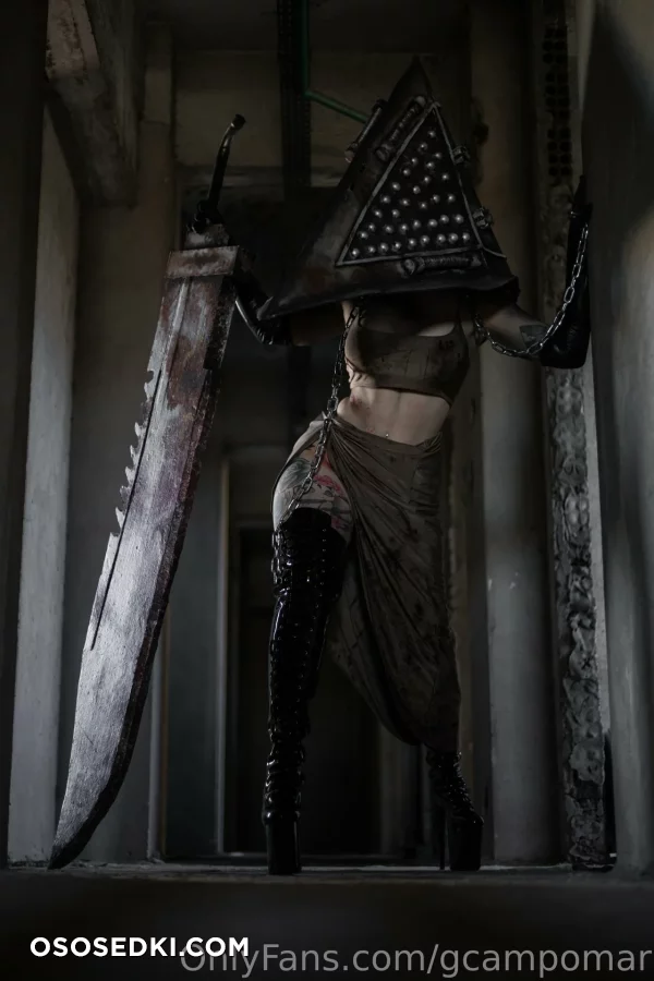 Giovanna Campomar - Pyramid Head - Silent Hill - Photo 23