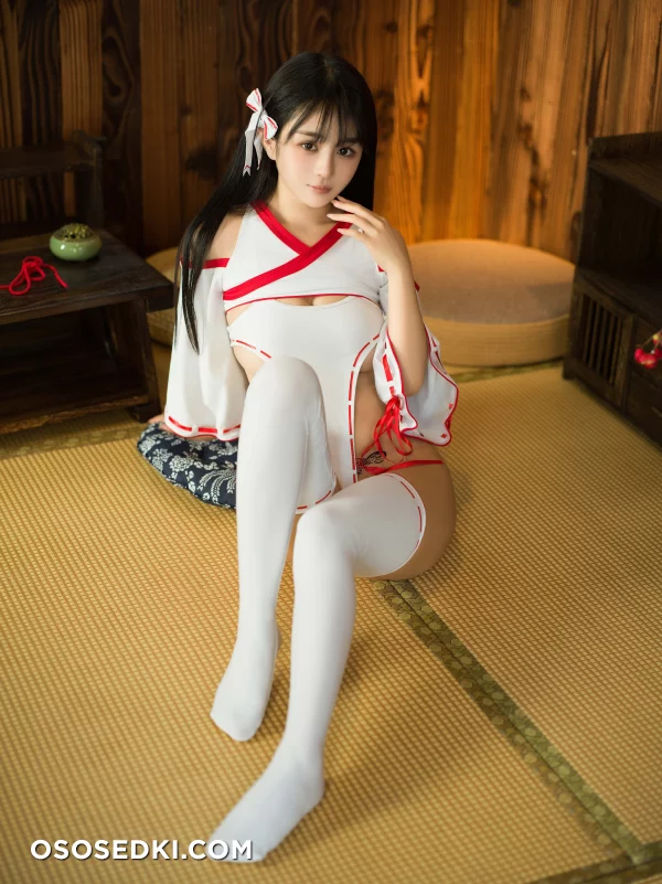 桜井宁宁 –  女巫2 - Photo 1