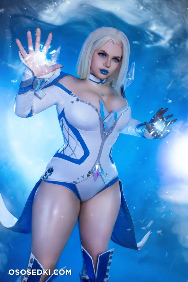 Alice Cosplay  Your Personal Succubus - Emma Frost - X-men - Photo 31