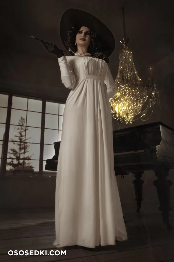 Julius Drow - Alcina Dimitrescu - Resident Evil  Biohazard - Photo 1