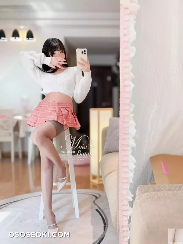 Welfare Girl Bite a Rabbit Girl  - Photo 31