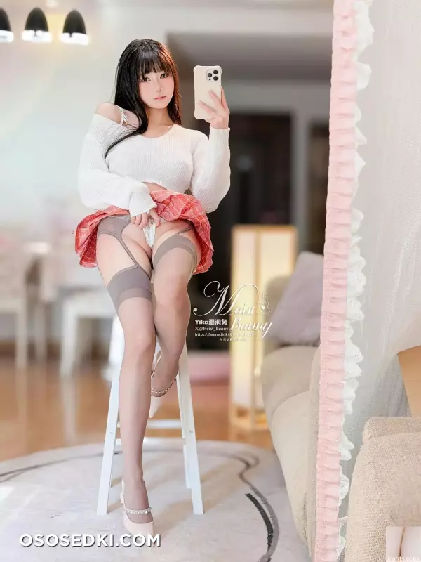 Welfare Girl Bite a Rabbit Girl  - Photo 40