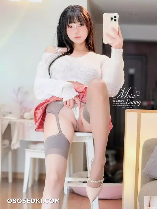 Welfare Girl Bite a Rabbit Girl  - Photo 43