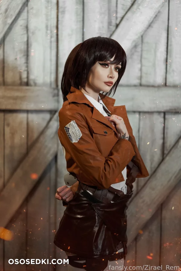 Zirael Rem - Sasha Blouse - Shingeki No Kyojin  Attack On Titan - Photo 2