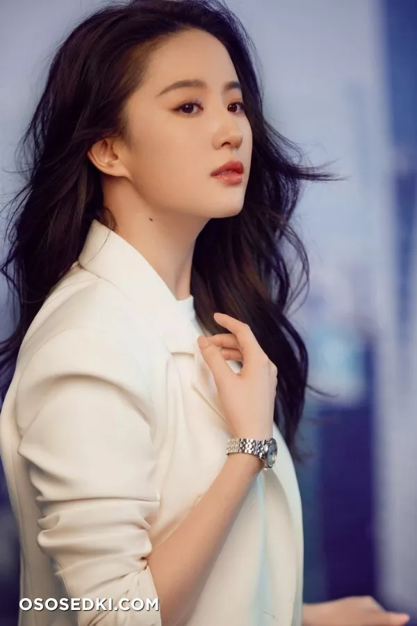 Liu Yifei - Photo 3