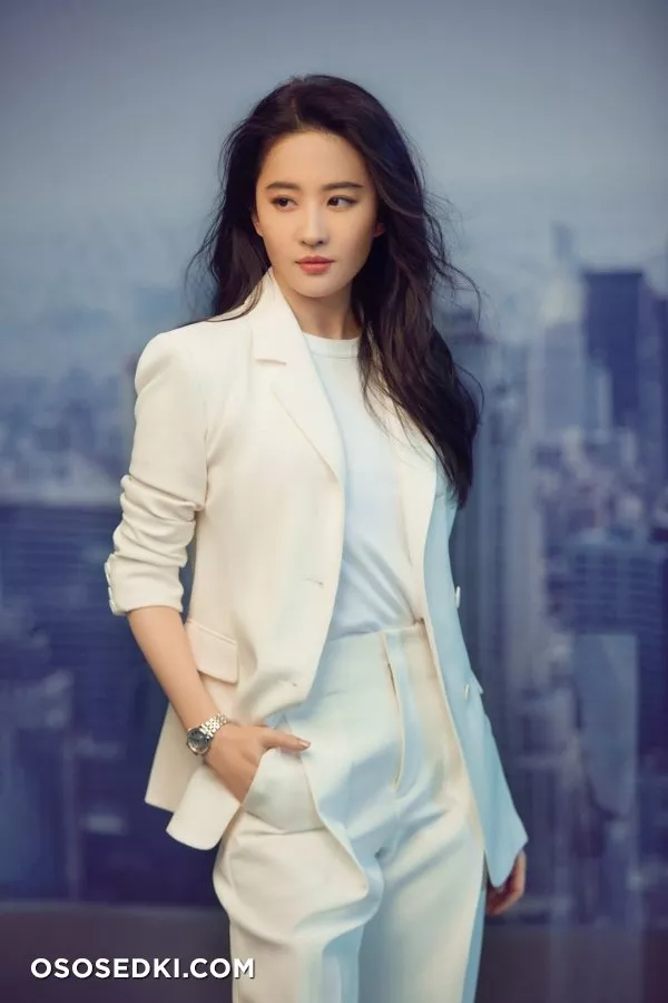 Liu Yifei - Photo 9