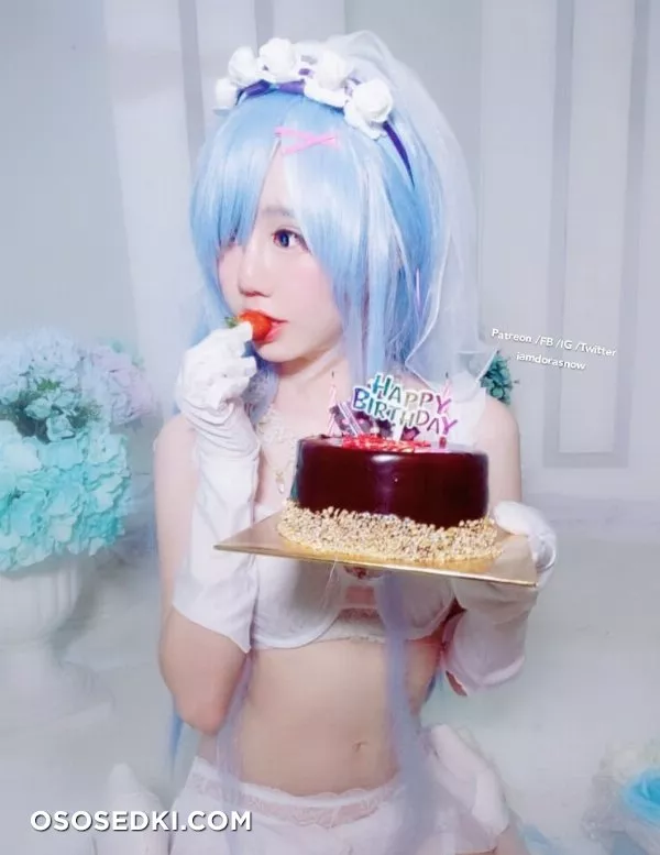 Sally-Dorasnow - Rem Birthday - Photo 4