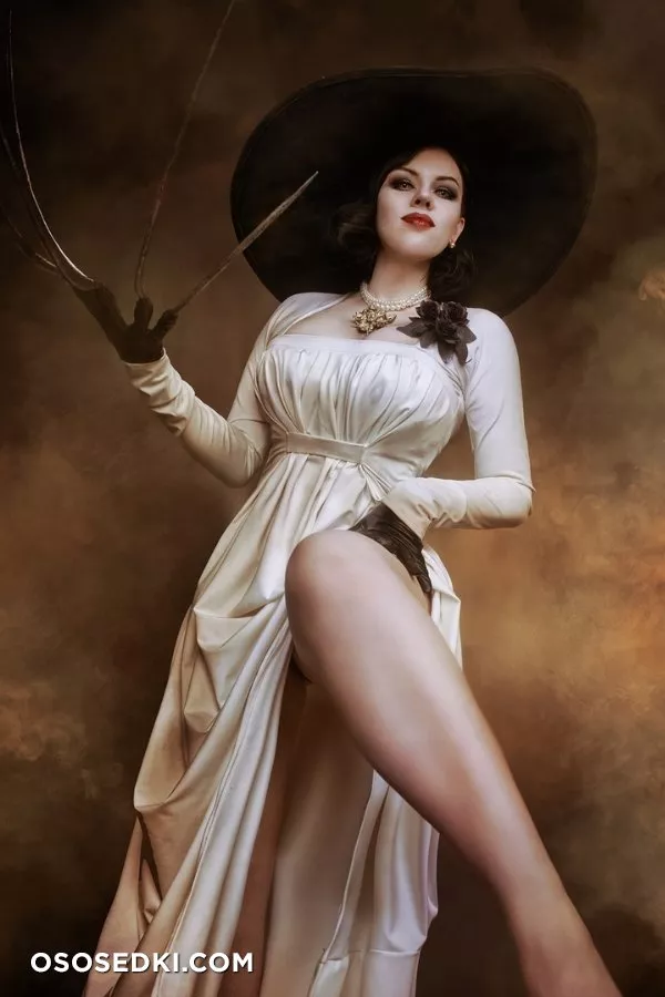 Alice Cosplay - Lady Dimitrescu - Photo 9
