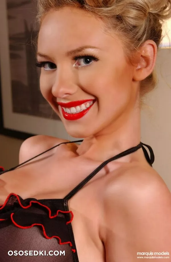 Tiffany Toth - Photo 366