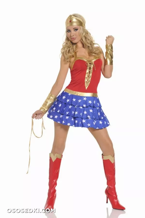 Tiffany Toth - Photo 643