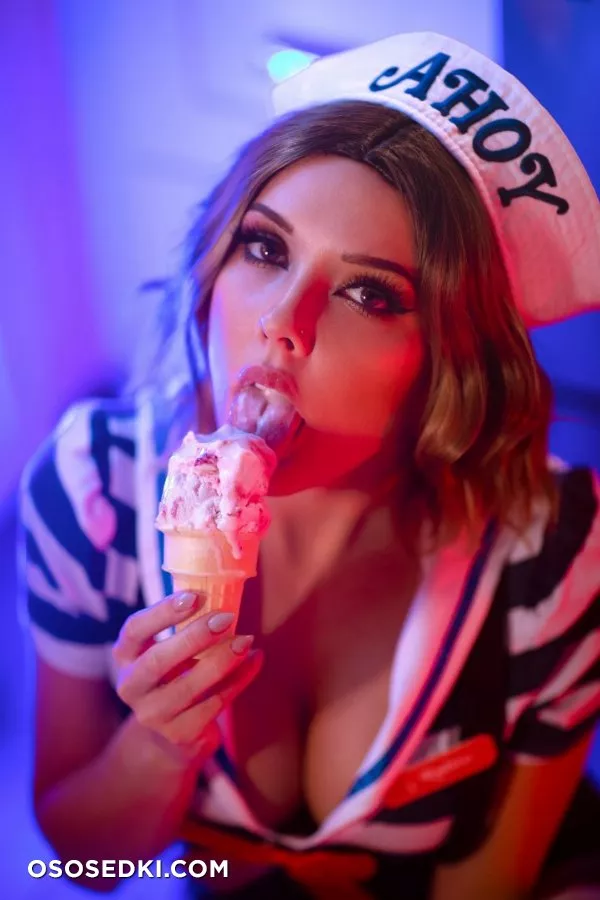 SCOOPS AHOY (Darshelle Stevens) - Photo 2