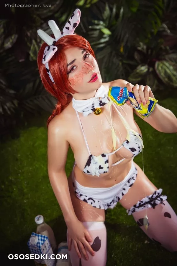 Cowgirl - Photo 1