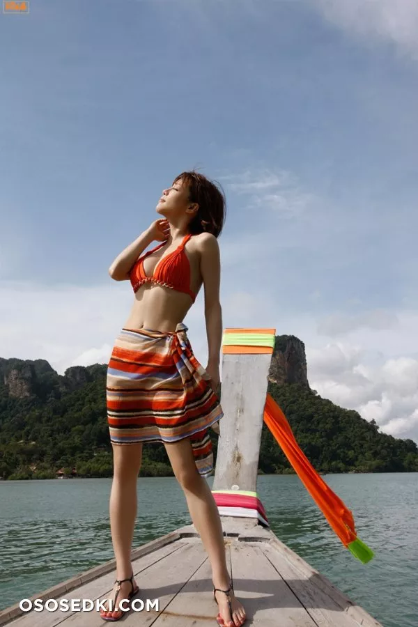 Yumiko Shaku (釈由美子) - Photo 1