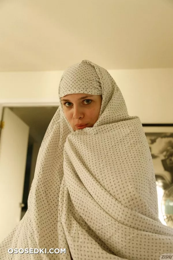 Gabbie Carter Has Great Bedtime Stories - Photo 28