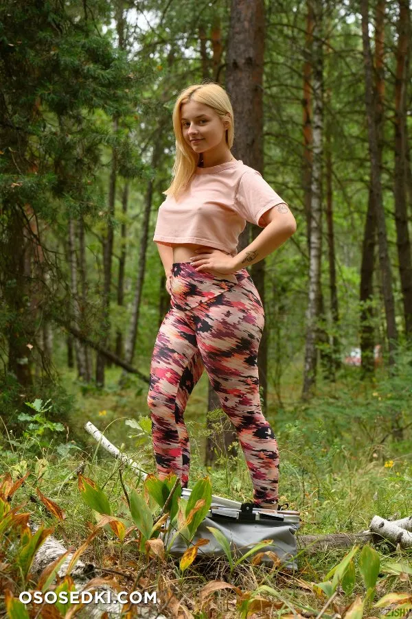 Bianca Bell Has A Picnicc - Photo 3