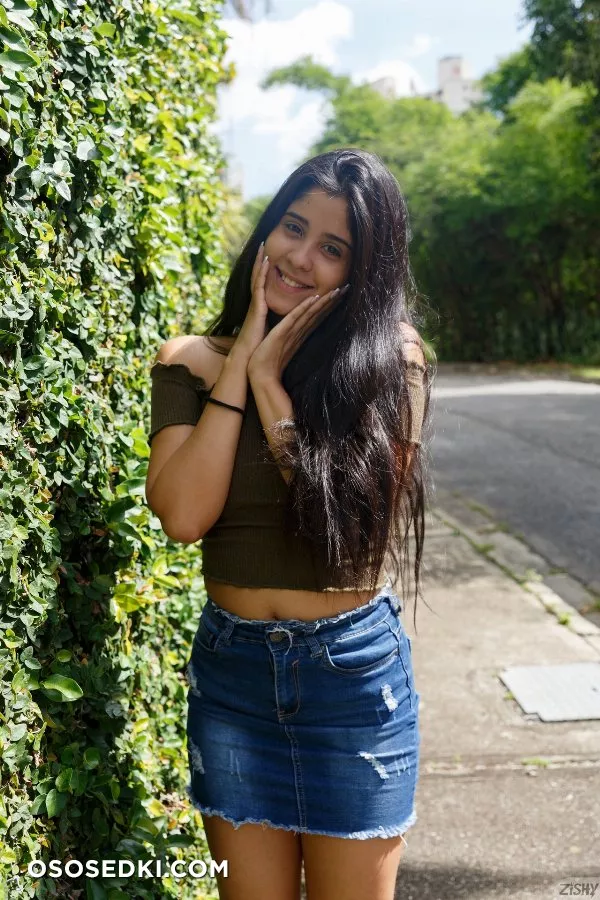 Katie Arias From Vanezeula - Photo 10