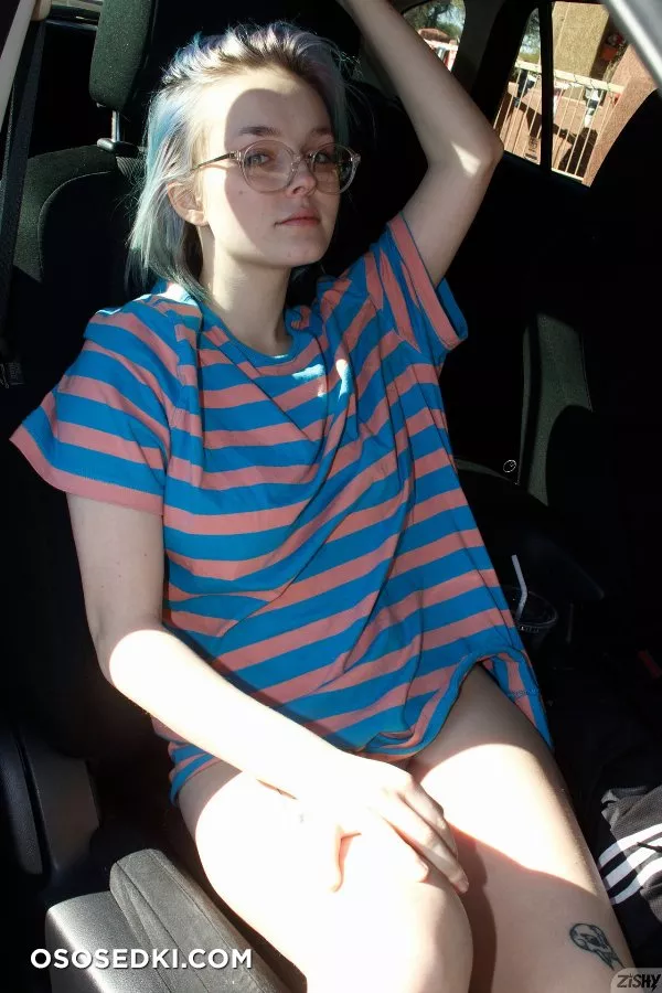 Vonnie Bean No Pants Pizza - Photo 1