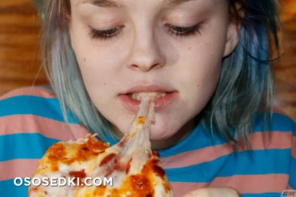 Vonnie Bean No Pants Pizza - Photo 25