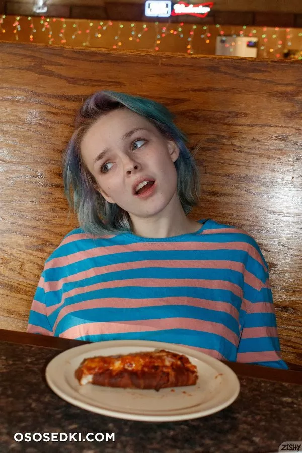 Vonnie Bean No Pants Pizza - Photo 30