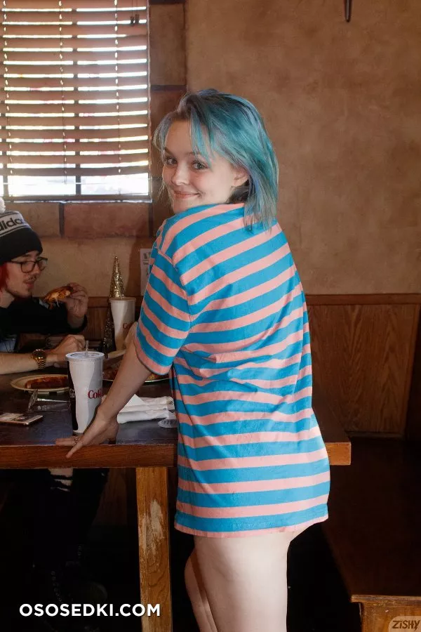 Vonnie Bean No Pants Pizza - Photo 37
