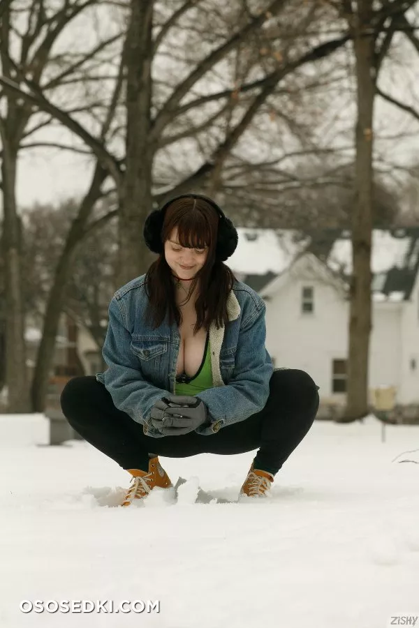 Daisy Wensday Merry Fistmas - Photo 10